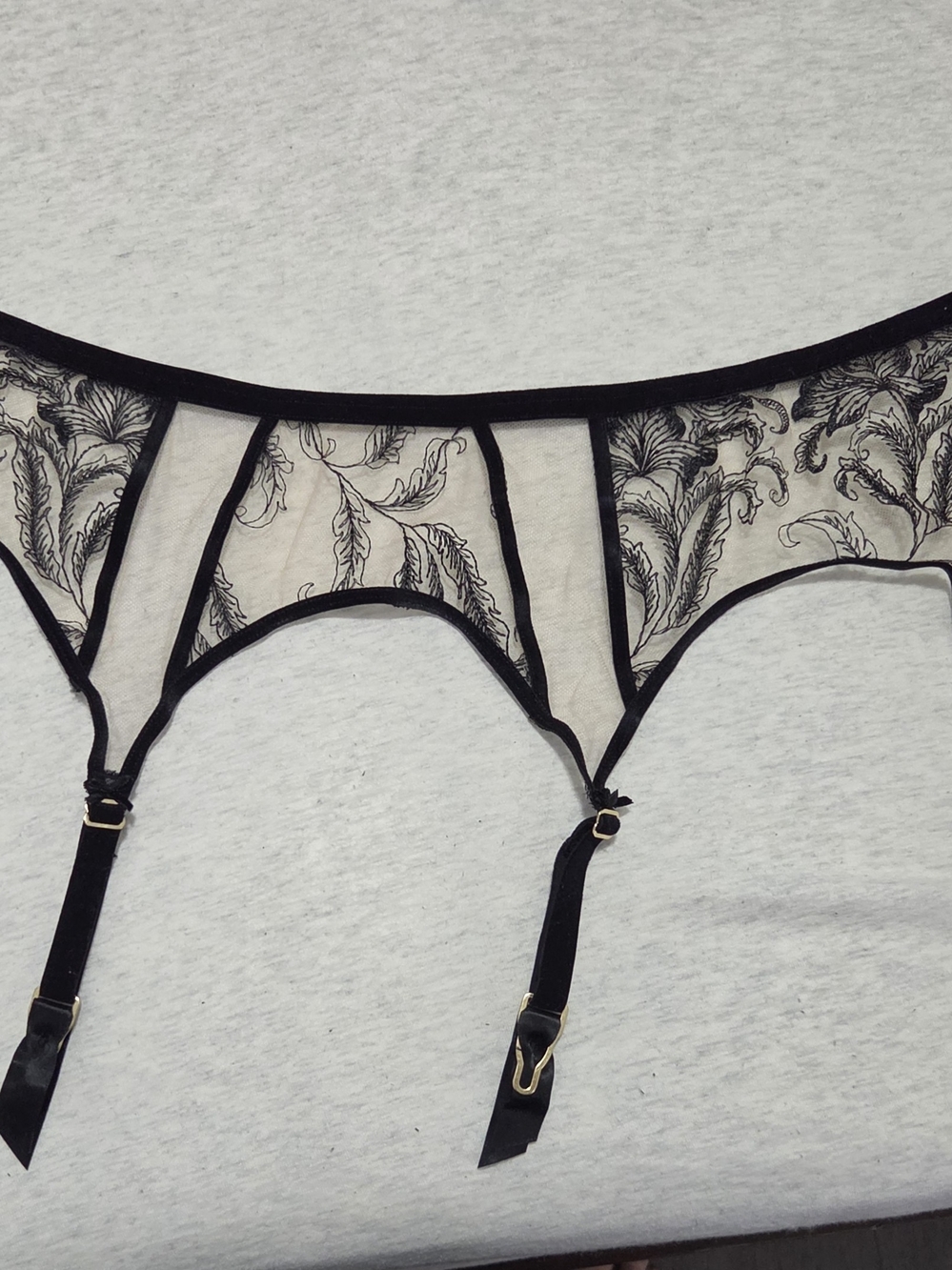 Dita von Teese black Nocturnelle suspender: L (NWT)